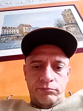 leon8013A online show from 11-11-25, 12:49