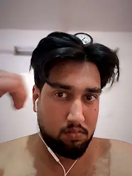 Snapshot of aka_big chatting on 02-06-26, 07:45 aka big online show from 02-06-26, 07:45