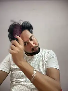 Snapshot of aka_big chatting on 02-12-26, 07:31 aka big online show from 02-12-26, 07:31