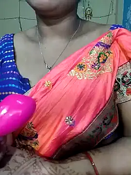 Snapshot of Hotty_Sonali chatting on 10-11-25, 02:59 Hotty Sonali online show from 10-11-25, 02:59