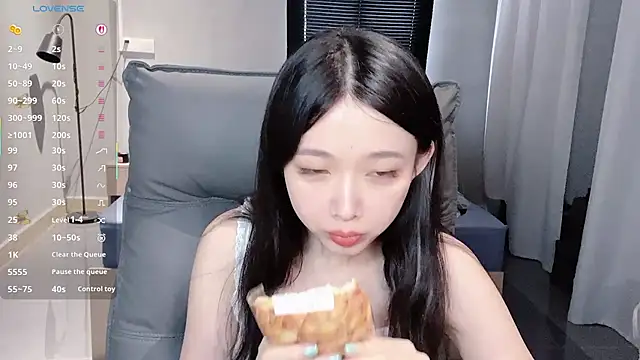 NiNi-baby520 online show from 10-16-25, 07:09