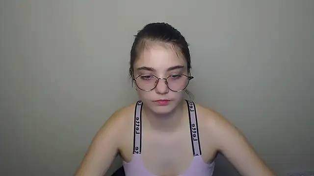 Snapshot of Sun_Shine__ chatting on 07-16-26, 10:05 Sun Shine online show from 07-16-26, 10:05