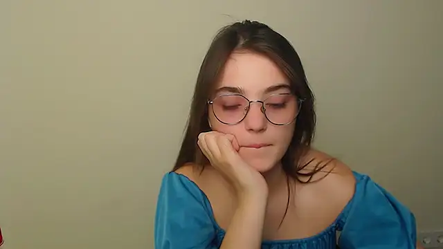 Snapshot of Sun_Shine__ chatting on 07-17-26, 09:19 Sun Shine online show from 07-17-26, 09:19