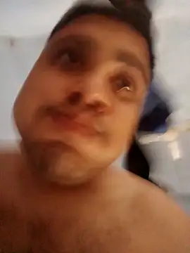 Desirock001 online show from 04-25-26, 02:58