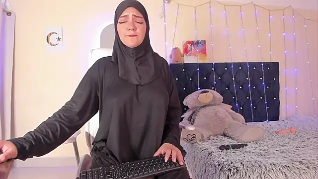 Dana-Alabi online show from 09-13-25, 04:29