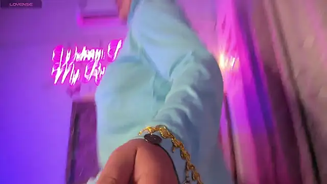 Dana-Alabi online show from 04-29-26, 01:21