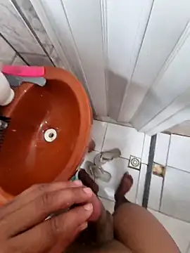 picademelpk222 online show from 10-18-25, 01:34