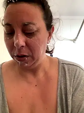 Snapshot of LupeLok chatting on 09-30-25, 11:37 LupeLok online show from 09-30-25, 11:37