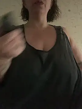 Snapshot of LupeLok chatting on 03-05-26, 11:28 LupeLok online show from 03-05-26, 11:28