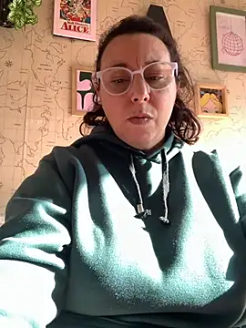 Snapshot of LupeLok chatting on 07-02-26, 06:03 LupeLok online show from 07-02-26, 06:03