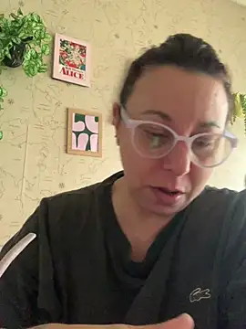 Snapshot of LupeLok chatting on 07-24-26, 03:21 LupeLok online show from 07-24-26, 03:21