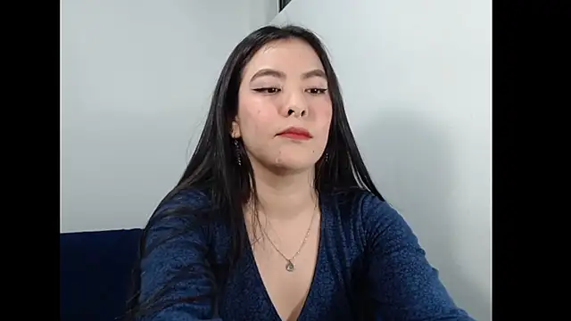 EloiseJun online show from 04-19-26, 10:34