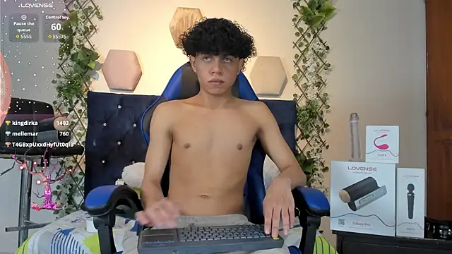 Snapshot of _taylor_black chatting on 11-11-25, 09:04 taylor black online show from 11-11-25, 09:04