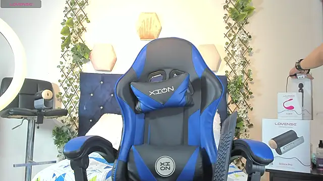 Snapshot of _taylor_black chatting on 11-24-25, 10:09 taylor black online show from 11-24-25, 10:09