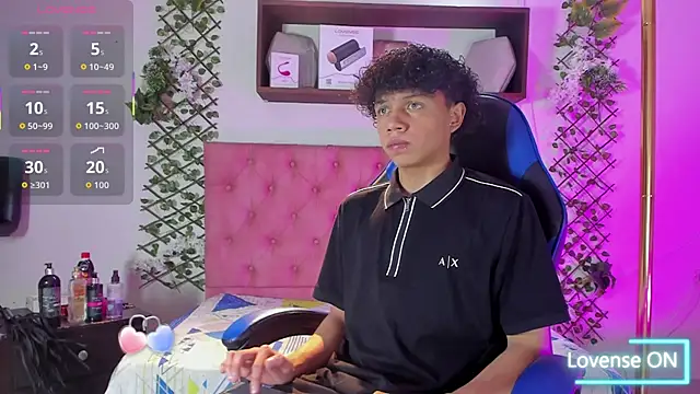 Snapshot of _taylor_black chatting on 02-07-26, 09:18 taylor black online show from 02-07-26, 09:18