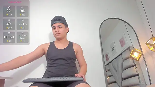 lianfox  online show from 02-17-26, 01:29