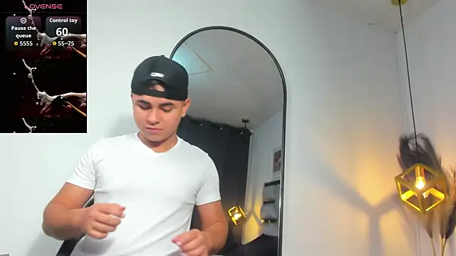 lianfox  online show from 06-18-26, 12:42