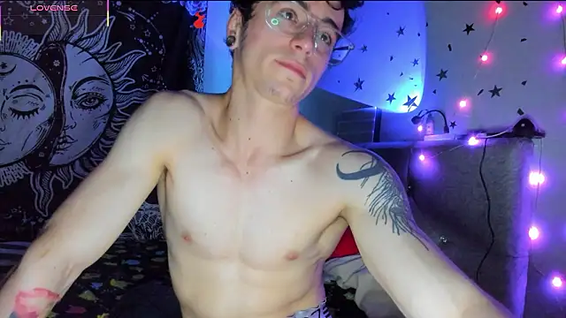 Snapshot of puepleholly chatting on 01-18-26, 11:30 puepleholly online show from 01-18-26, 11:30