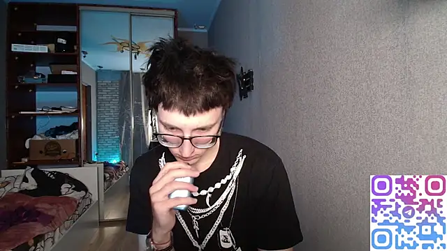 8goat online show from 11-17-25, 04:35