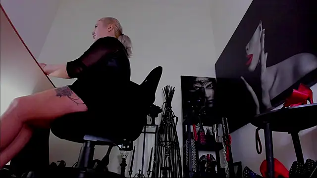 demisweet online show from 02-10-26, 05:33