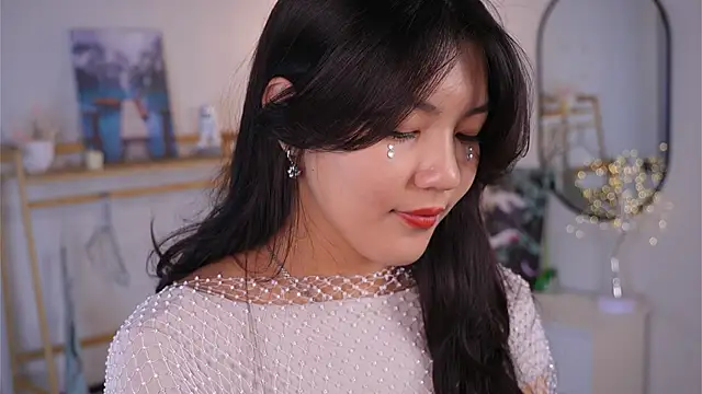 MoiraEger online show from 10-26-25, 05:08