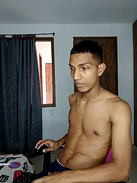 Snapshot of miguelmarcus chatting on 09-16-25, 05:58 miguelmarcus online show from 09-16-25, 05:58