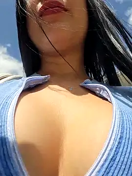 Snapshot of CrisMarulanda chatting on 09-08-25, 03:11 CrisMarulanda online show from 09-08-25, 03:11