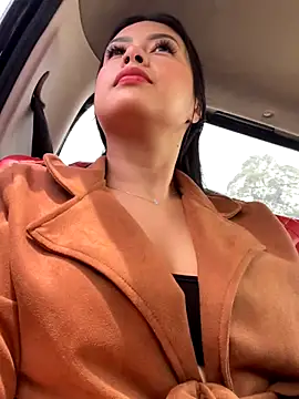 Snapshot of CrisMarulanda chatting on 11-05-25, 04:51 CrisMarulanda online show from 11-05-25, 04:51