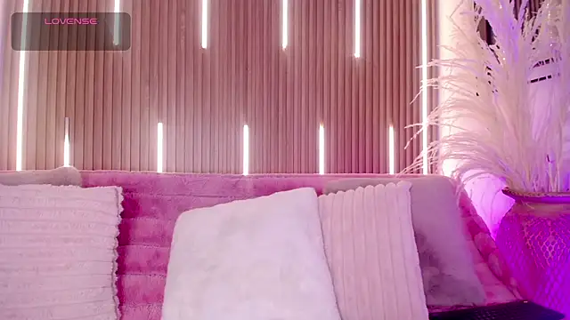 MylaDreams online show from 11-11-25, 03:50