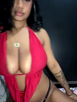 hillarymoreninha online show from 11-07-25, 10:37