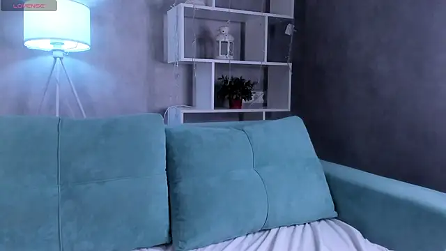 Snapshot of Molly_Platt chatting on 11-17-25, 09:26 Molly Platt online show from 11-17-25, 09:26