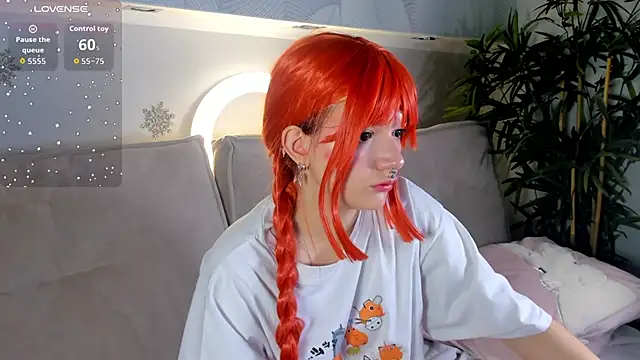 Snapshot of Molly_Platt chatting on 12-02-25, 09:25 Molly Platt online show from 12-02-25, 09:25