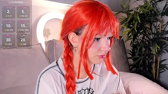 Snapshot of Molly_Platt chatting on 12-04-25, 09:18 Molly Platt online show from 12-04-25, 09:18