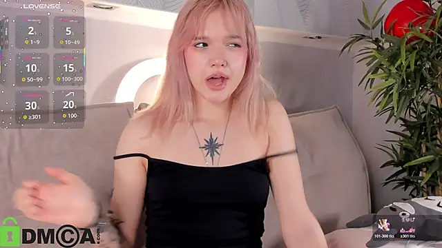 Snapshot of Molly_Platt chatting on 02-20-26, 09:10 Molly Platt online show from 02-20-26, 09:10