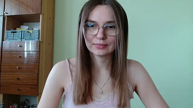 LooveELLYx online show from 09-26-25, 06:39