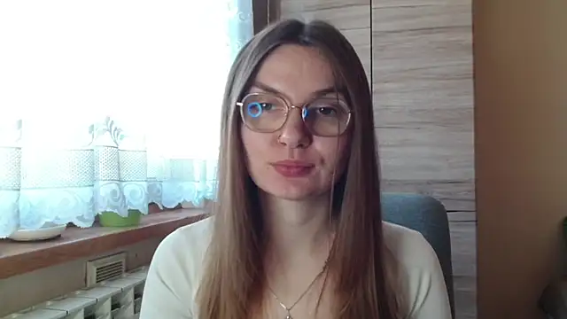 LooveELLYx online show from 11-07-25, 07:41