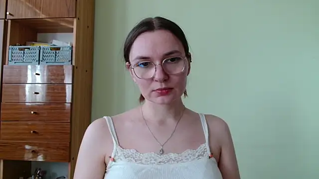 LooveELLYx online show from 04-22-26, 01:34