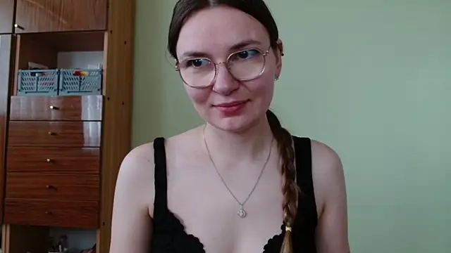 LooveELLYx online show from 06-11-26, 06:33