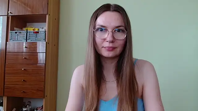 LooveELLYx online show from 06-16-26, 06:27