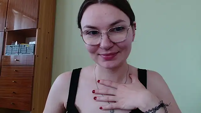LooveELLYx online show from 07-14-26, 06:40