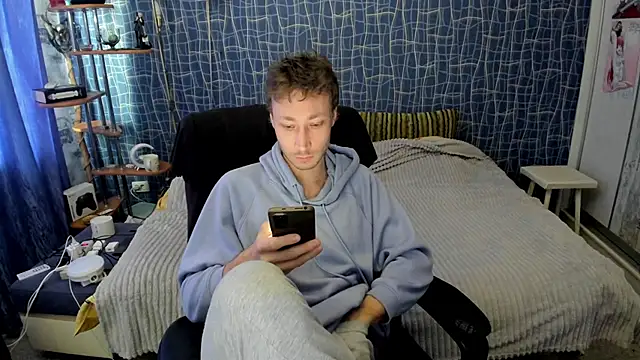 CuteBoy228 online show from 04-14-26, 11:27