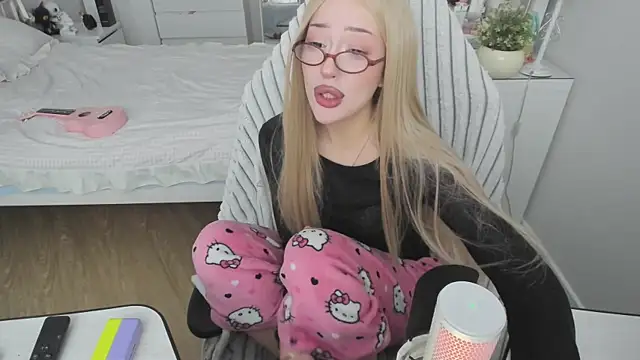 Snapshot of saadnesstyan chatting on 12-03-25, 07:49 saadnesstyan online show from 12-03-25, 07:49