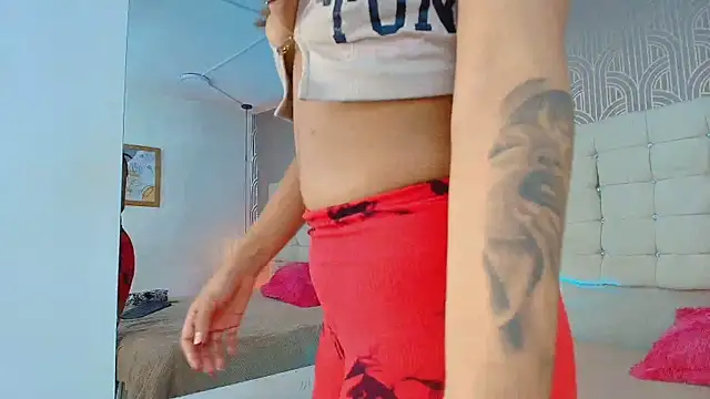 LexieBloom online show from 04-24-26, 03:53