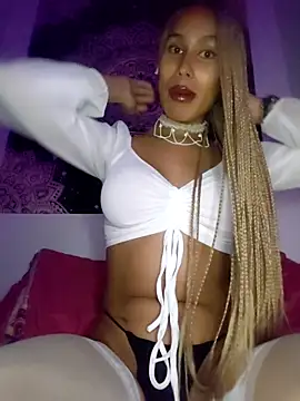 Snapshot of AngelinaSexFit chatting on 02-15-26, 05:37 AngelinaSexFit online show from 02-15-26, 05:37