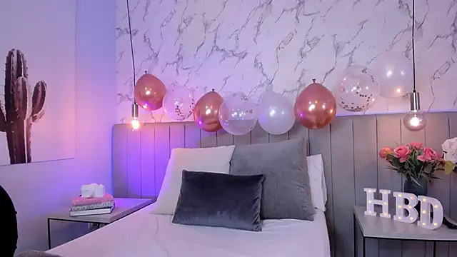 Karlla Brown online show from 10-21-25, 03:13