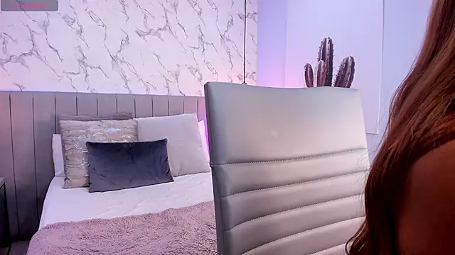 Karlla Brown online show from 10-27-25, 01:59