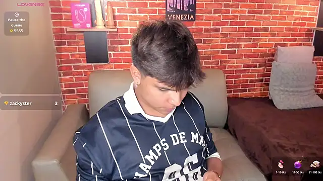 Thiago Kozak online show from 07-28-26, 04:39