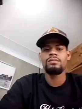 Snapshot of yurgaki_21 chatting on 03-08-26, 03:43 yurgaki 21 online show from 03-08-26, 03:43