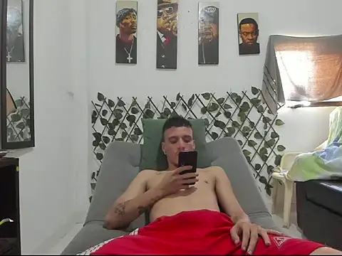 Latins Boss online show from 04-28-26, 05:40