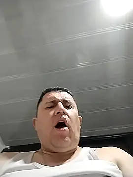 Snapshot of BigCristh79 chatting on 10-30-25, 12:28 BigCristh79 online show from 10-30-25, 12:28